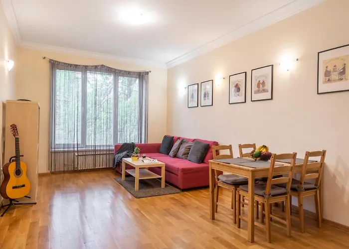 Sofia Day And Night Apartment